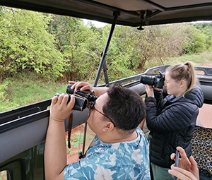 Tourists-camera